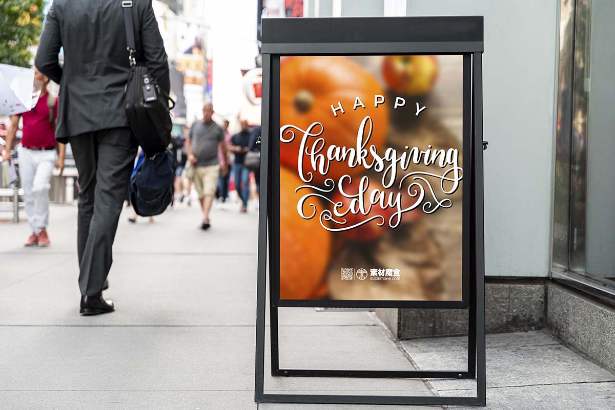 西餐厅户外小广告餐单牌样机PSD源文件happy-thanksgiving-billboard-mock-up
