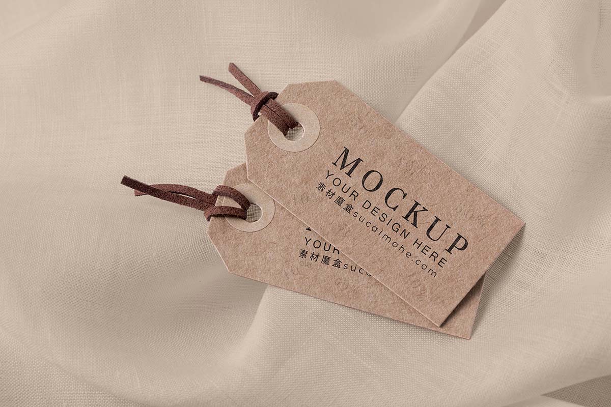 在柔软的织物上模拟服装标签Psd源文件mock-up-clothing-labels-soft-fabric