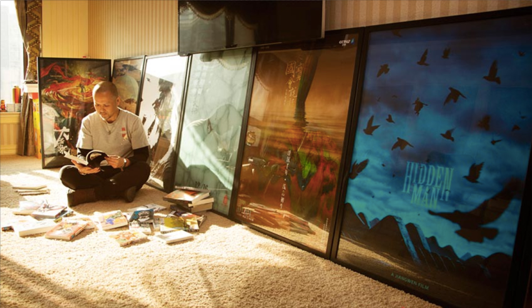 黄海最近操刀的两幅海报，绝了！