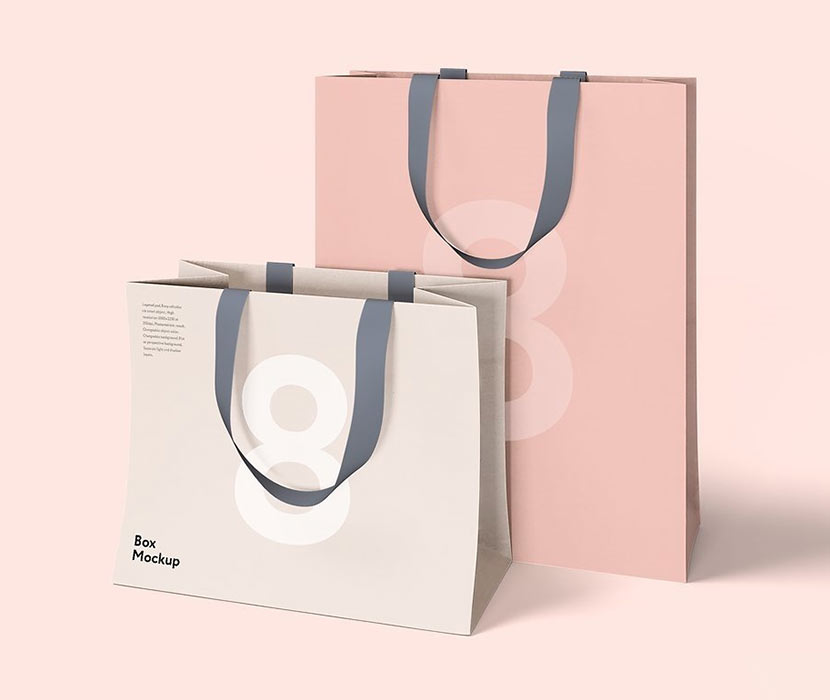 两个女性粉色化妆品礼盒袋样机PSD源文件