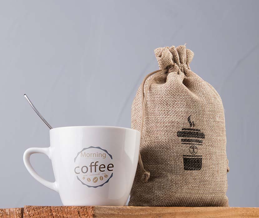 咖啡麻布袋瓷杯组合样机模板PSD源文件mock-up-mug-coffee-bag