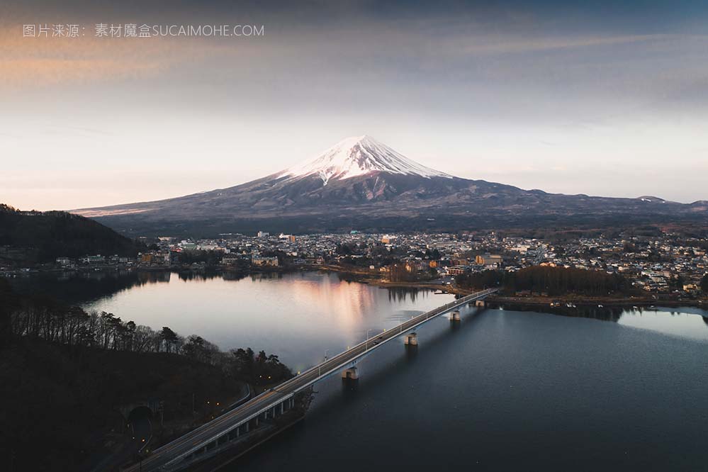 日本富士山和河口湖的景色