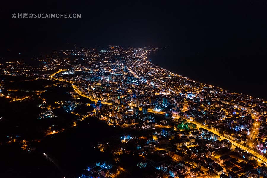 航拍土耳其滨海城市的夜景arial-view-night-city-lights-city-turkey