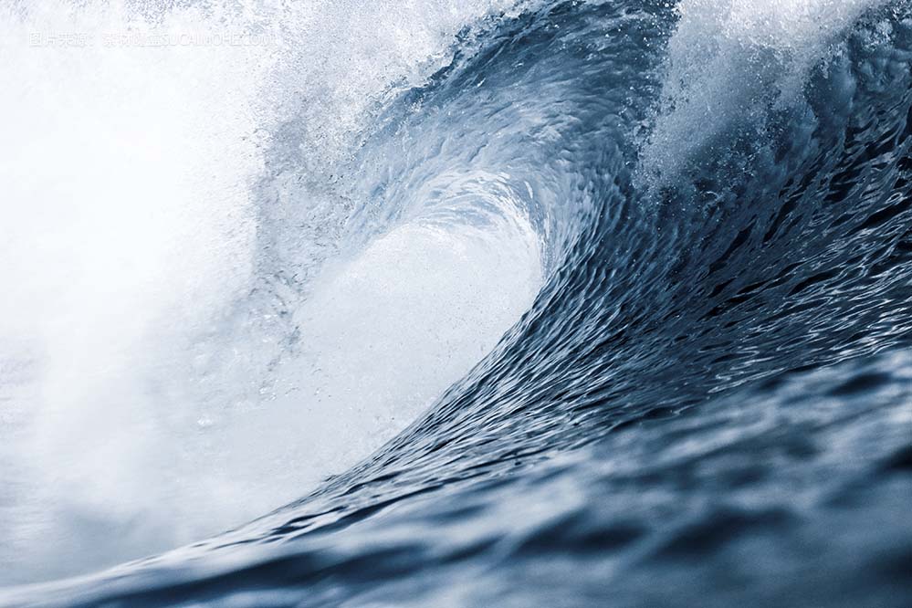 翻起来的海浪高清特写镜头大图JPG
