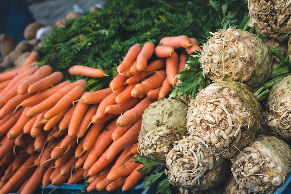 农贸市场的蔬菜vegetables-at-farmers-market