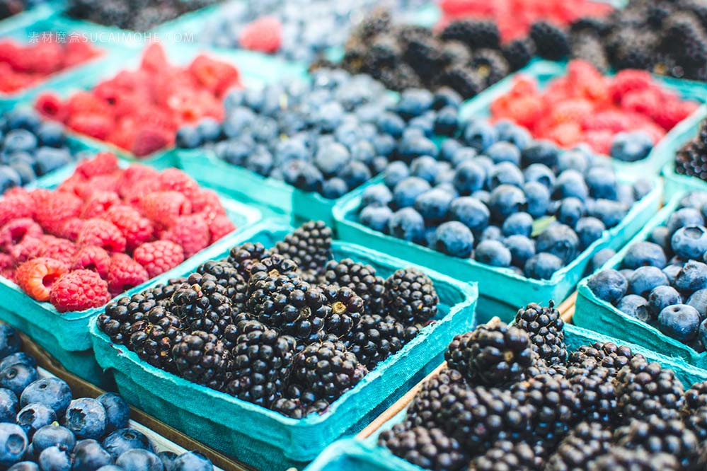 健康桑葚浆果上市healthy-berries-on-a-market