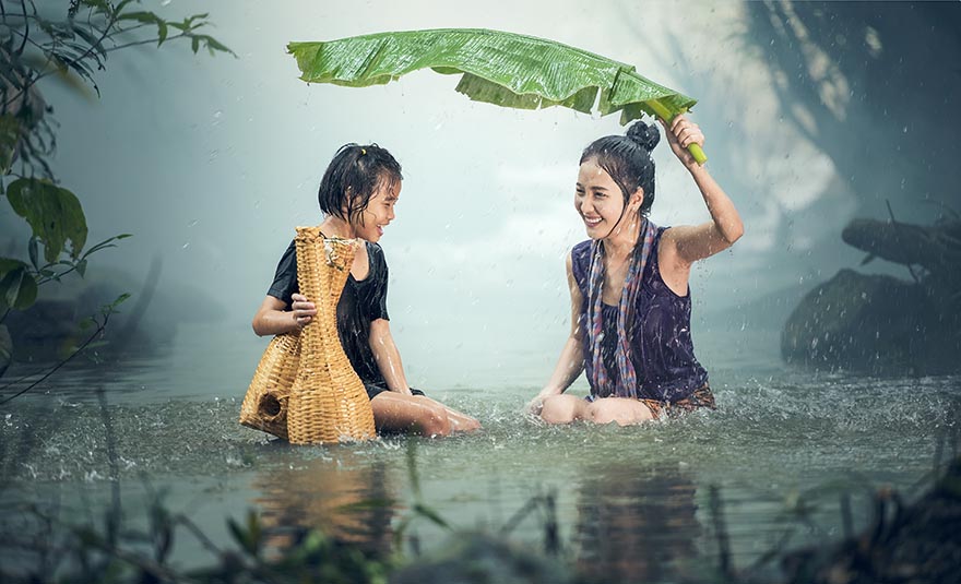 woman-女子 年轻 雨 池 柬埔寨 女孩 快乐 孩子们 老挝 缅甸 自然 户外 人 好玩