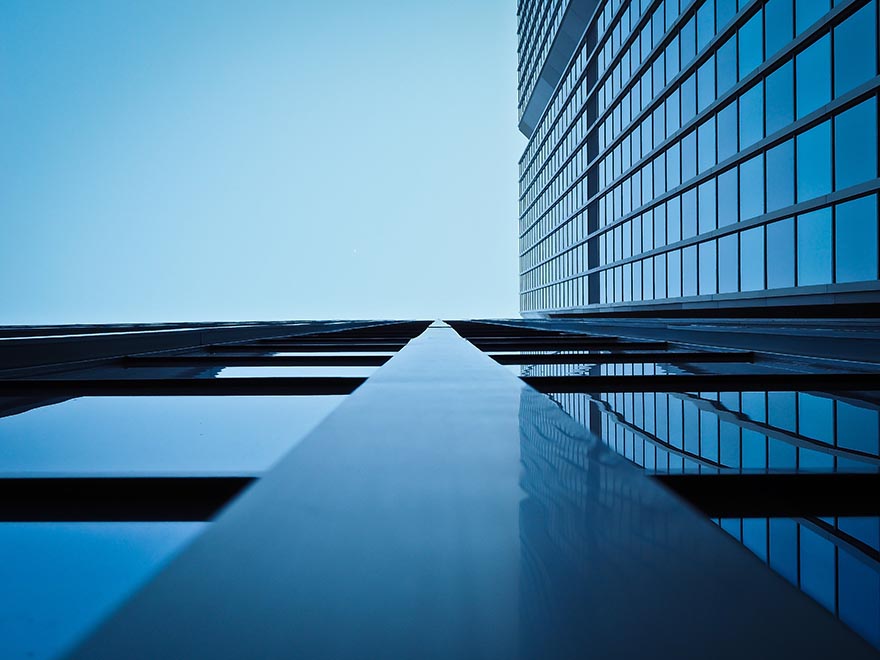 architecture-架构 现代 建设 正面 摩天楼 几何 窗口 杜塞尔多夫 办公大楼 低角度拍摄 镜像