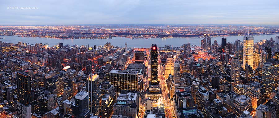 纽约市曼哈顿天际线全景鸟瞰黄昏